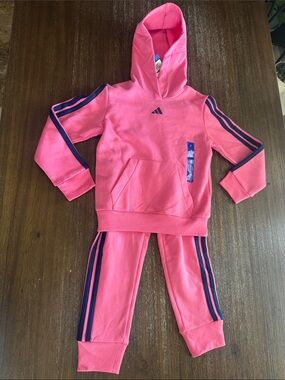 adidas Kids 2-Piece set size 7
